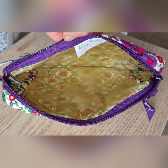 Vera Bradley La Viva Vera Cosmetic Bag 8"×6" - Picture 4 of 10